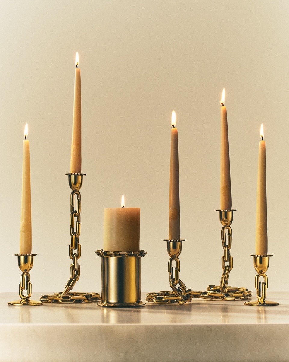 Heather Greene (@heather_a_greene) styles for @foundrae Vertu home collection 
⠀⠀⠀⠀⠀⠀⠀⠀⠀
Photographer @dichen_chen
Art Direction @noelle.loyello 

#HeatherGreene #PropStylist #Foundrae