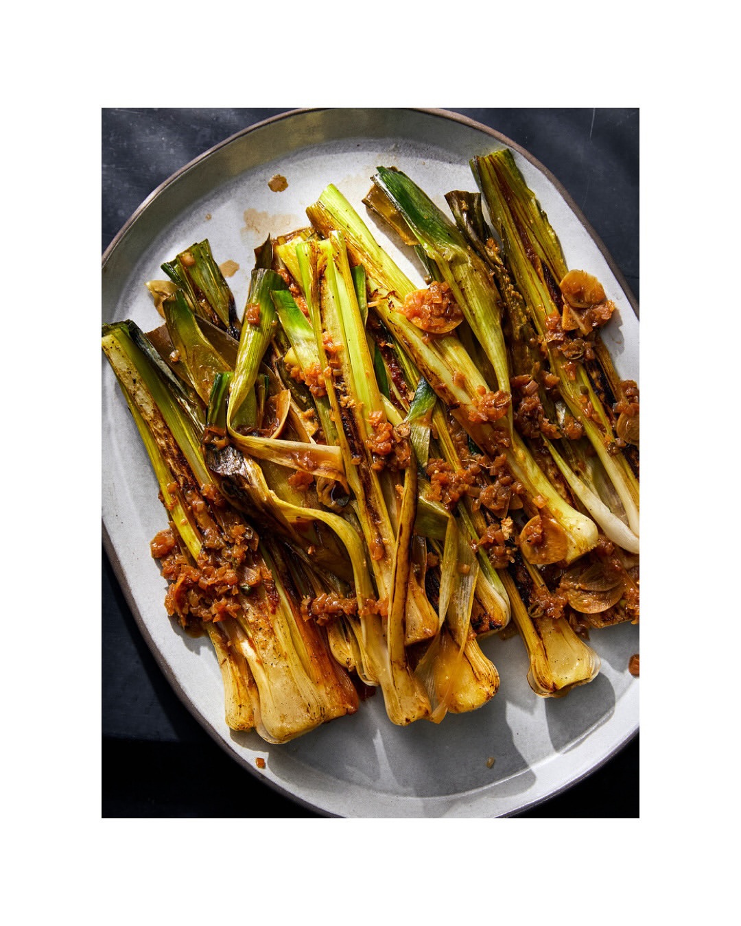 Frances Boswell (@francesboswell) styles the new cookbook from @padmalakshmi Padma’s All American.
Photographed by @charitylburggraaf.
⠀⠀⠀⠀⠀⠀⠀⠀⠀
In this very personal book—the result of seven years of traveling and tasting, listening and observing for her award-winning Hulu show Taste the Nation—Padma Lakshmi compiles more than 100 recipes from the immigrant and Indigenous communities she visits, as well as many from her own family, showing us what really comprises American cuisine.
⠀⠀⠀⠀⠀⠀⠀⠀⠀
#FrancesBoswell #FoodStylist #PadmasAllAmerican #PadmaLakshmi