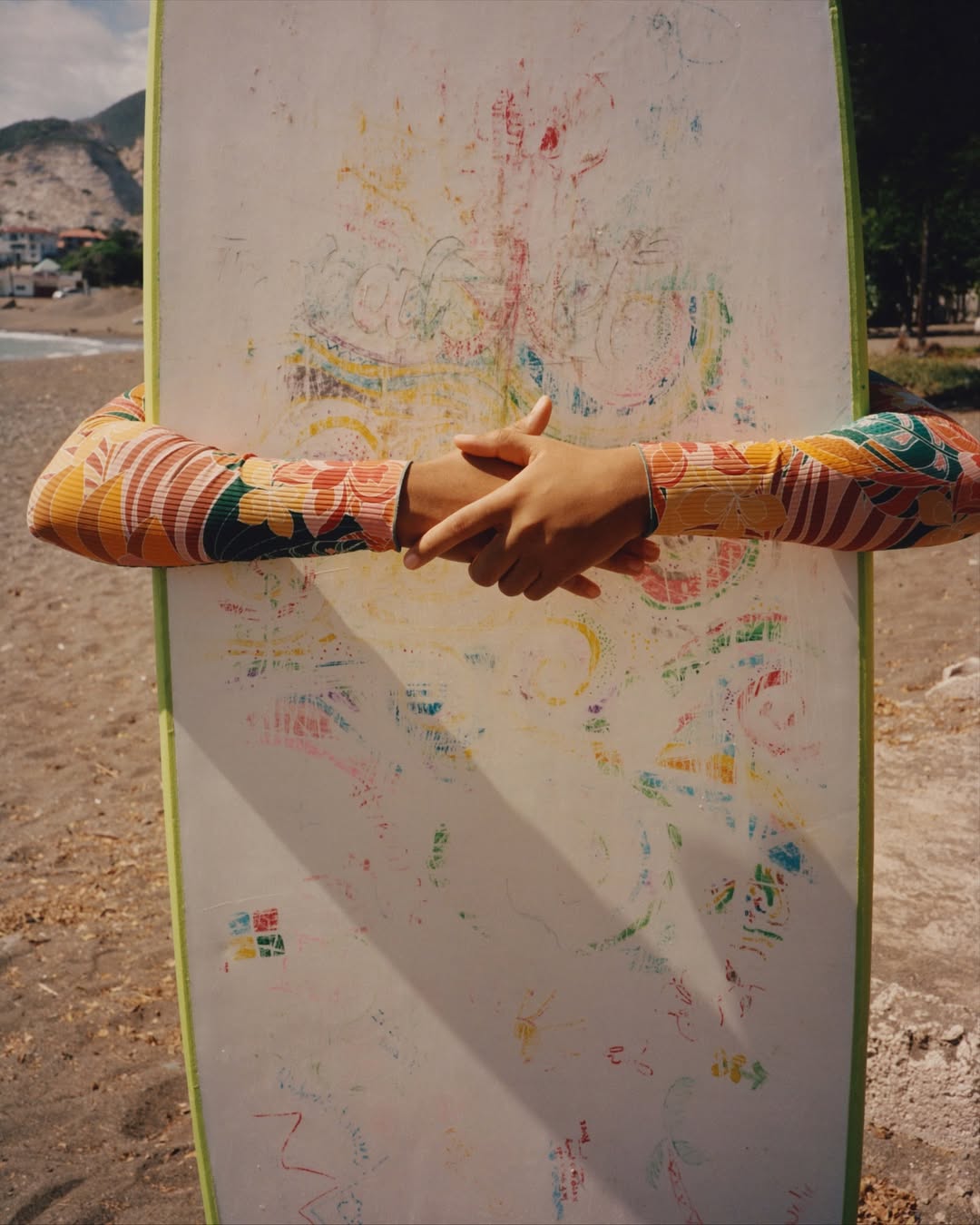 We’re thrilled to share that Photographer & DIrector Juanita Richards (@juanitarichards_) has launched her debut photo book She Drives, She Surfs. The project was born from a deep love for Caribbean women and the subcultures that are often overlooked or marginalised.
⠀⠀⠀⠀⠀⠀⠀⠀⠀
What began as an intense admiration for the women at the heart of these communities —from surfers to street racers — gradually evolved into a layered portrait of strength, sisterhood and self-expression.
⠀⠀⠀⠀⠀⠀⠀⠀⠀
A half-and-half book, She Drives, She Surfs is both intimate and expansive. It captures the energy, resilience and unapologetic spirit of her subjects.
⠀⠀⠀⠀⠀⠀⠀⠀⠀
Styled by @shandilatee
⠀⠀⠀⠀⠀⠀⠀⠀⠀
#JuanitaRichards #Photographer #SheDrivesSheSurfs