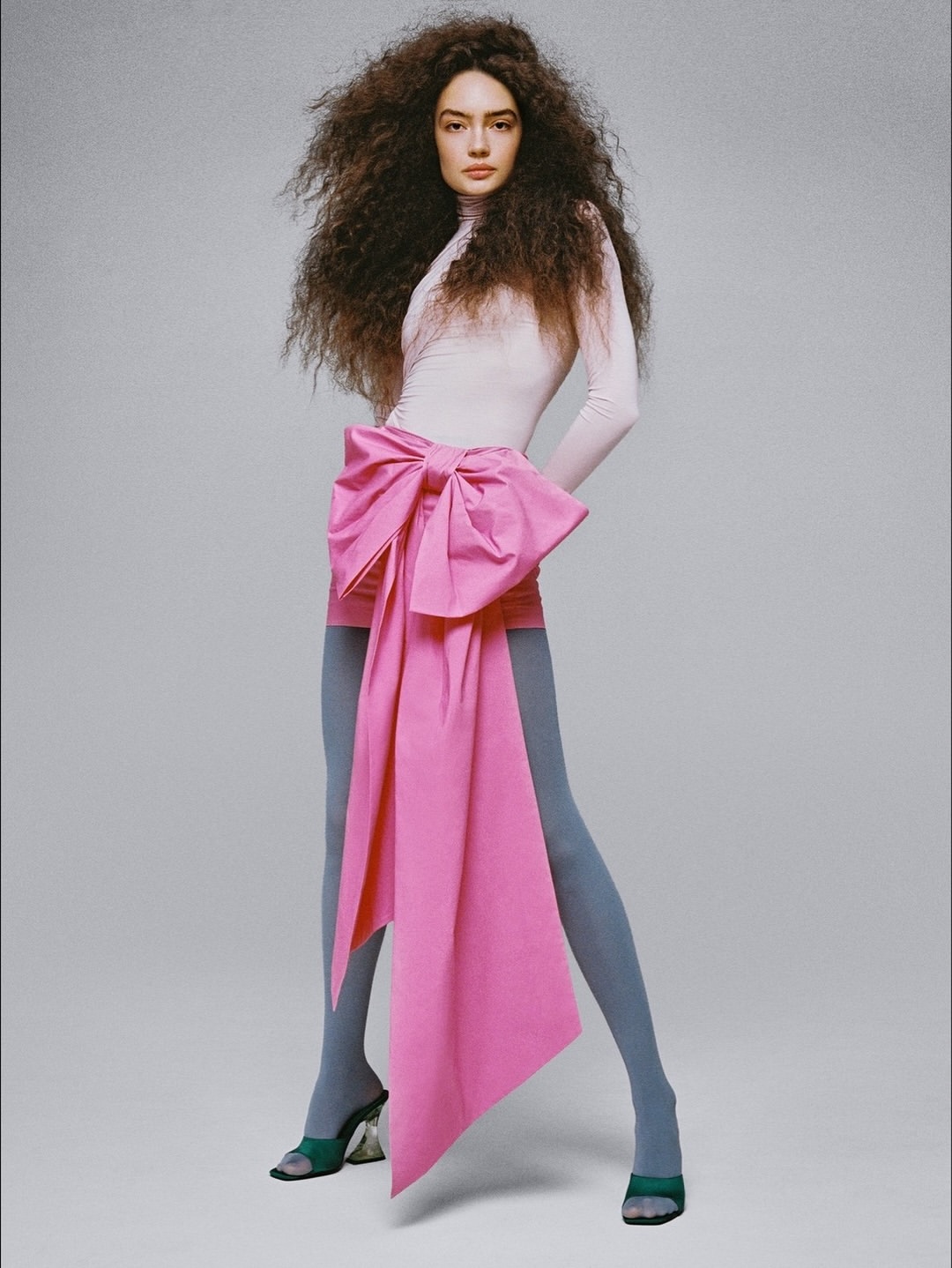 Heather Newberger (@heatherlucknexttime) styles Sasha, photographed by @romanyeestudio.
⠀⠀⠀⠀⠀⠀⠀⠀⠀
Model @sashakichigina
⠀⠀⠀⠀⠀⠀⠀⠀⠀
#HeatherNewberger #WardrobeStylist