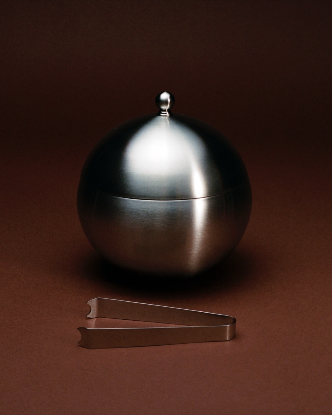 Lucia Bell-Epstein (@luuuuush) photographs for @resy rewind campaign featuring dishes to represent the 20s - 90s.
⠀⠀⠀⠀⠀⠀⠀⠀⠀
Art Direction @annapolons @polonskyandfriends
Prop Styling @gozdeeker
Food Styling @mpearljones
Production @careofchan
Retouching @vitreous.post
⠀⠀⠀⠀⠀⠀⠀⠀⠀
#LuciaBellEpstein #Photographer #Resy