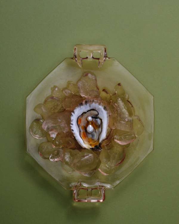 Lucia Bell-Epstein (@luuuuush) photographs ...