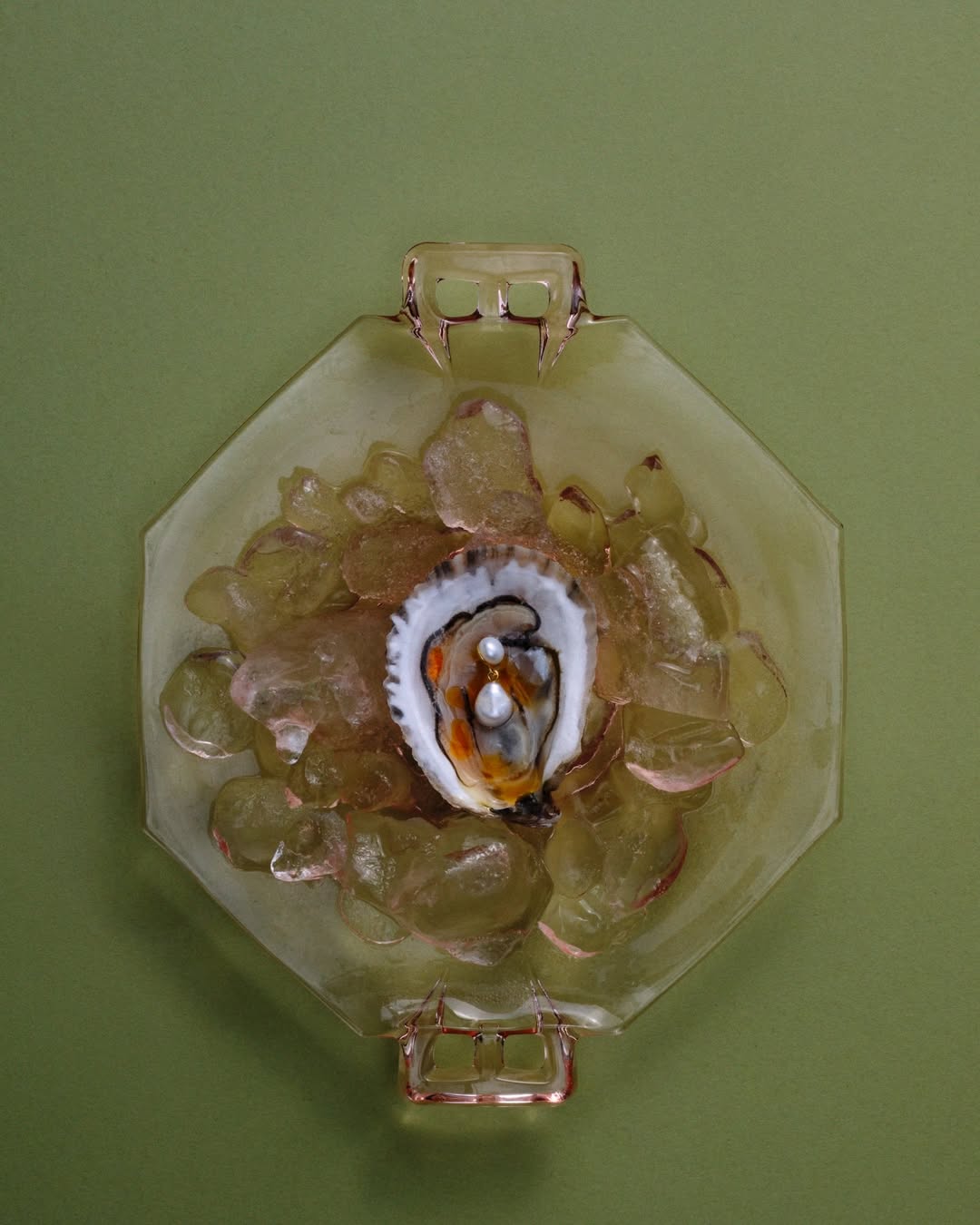 Lucia Bell-Epstein (@luuuuush) photographs for @resy rewind campaign featuring dishes to represent the 20s - 90s.
⠀⠀⠀⠀⠀⠀⠀⠀⠀
Art Direction @annapolons @polonskyandfriends
Prop Styling @gozdeeker
Food Styling @mpearljones
Production @careofchan
Retouching @vitreous.post
⠀⠀⠀⠀⠀⠀⠀⠀⠀
#LuciaBellEpstein #Photographer #Resy