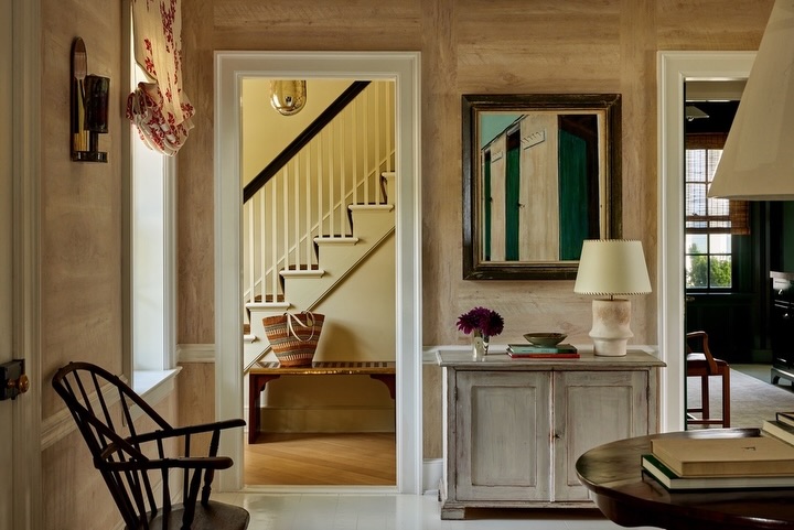 Amy Elise Wilson (@aelisew) styles this Fisher’s Island house designed by @lilydierkes as seen in @elledecor 2025 Escapes Issue.
⠀⠀⠀⠀⠀⠀⠀⠀⠀
Story @thessaly
Photographer @laurejoliet
⠀⠀⠀⠀⠀⠀⠀⠀⠀
#AmyEliseWilson #PropStylist #ElleDecor