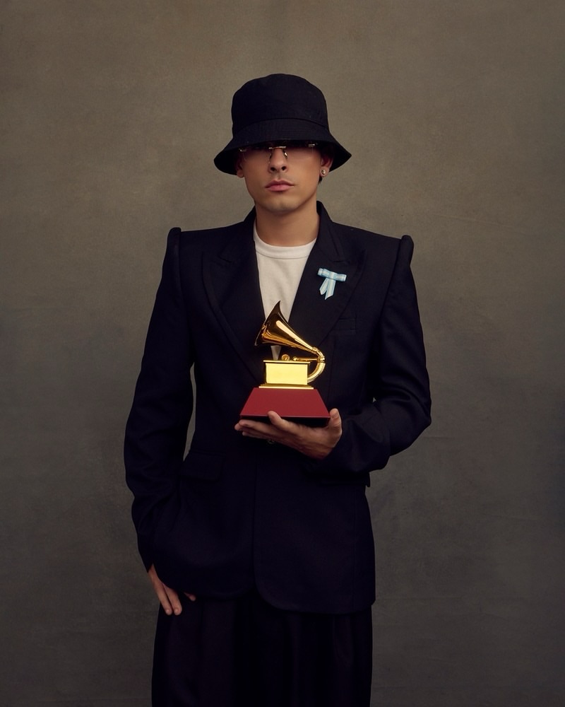 Ruven Afanador (@ruvenafanador) photographs the winners of the 26th Annual Latin GRAMMY Awards in Las Vegas for the Latin Recording Academy.
⠀⠀⠀⠀⠀⠀⠀⠀⠀
#RuvenAfanador #Photographer #LatinGrammys