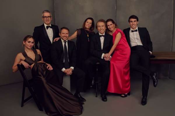 Ruven Afanador (@ruvenafanador) photographs...