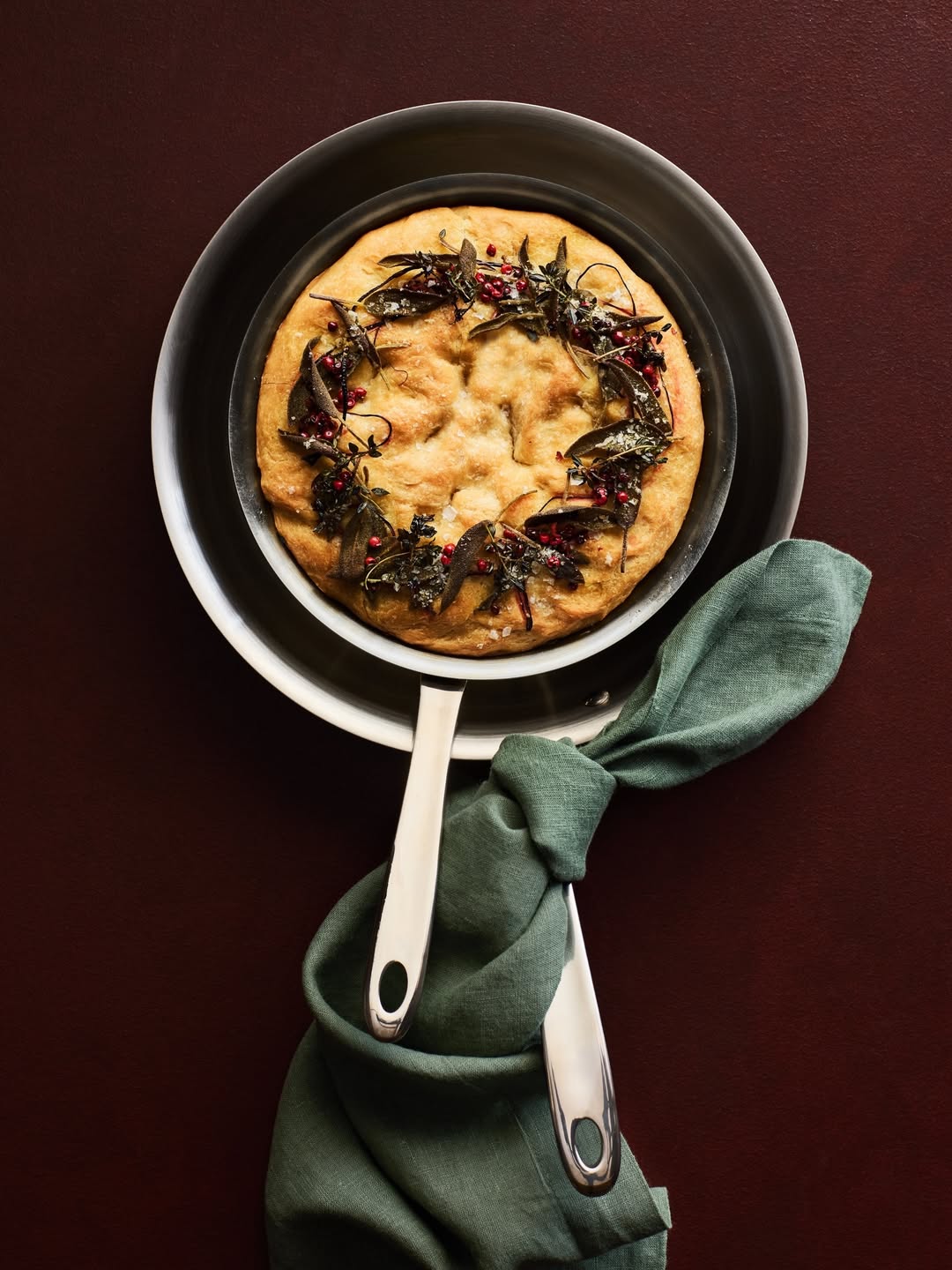 Frances Boswell (@francesboswell) styles for @crateandbarrel Holiday 2025 collection. Photographed by @sharyncairns.
⠀⠀⠀⠀⠀⠀⠀⠀⠀
#FrancesBoswell #FoodStylist #CrateandBarrel