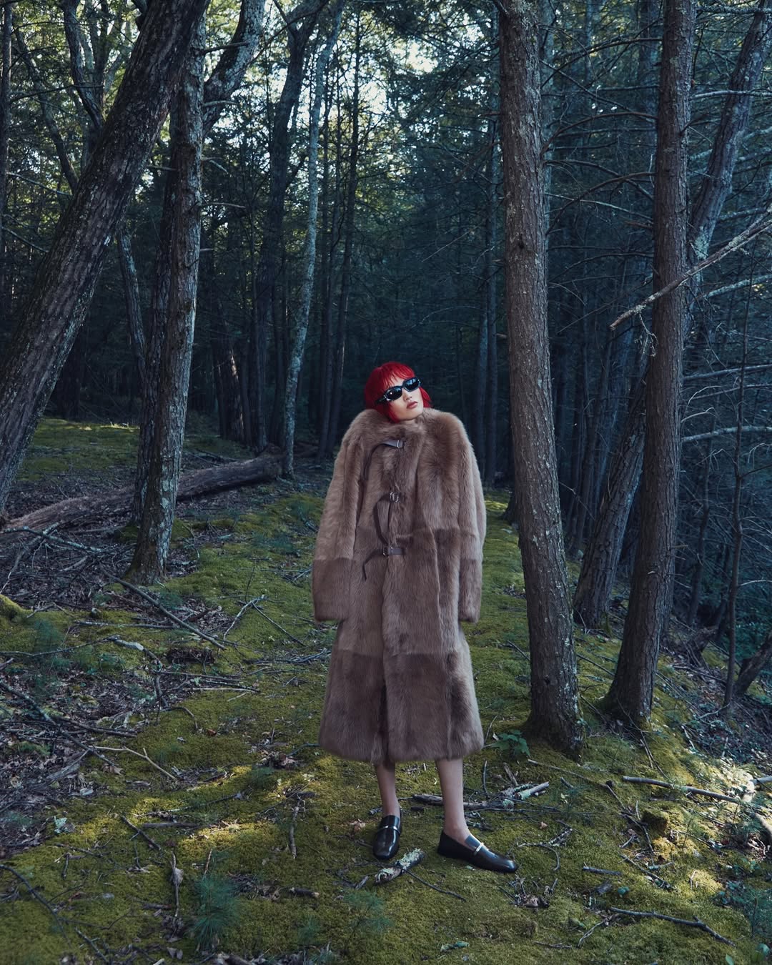 Mei Tao (@taomeitao) directs & photographs ‘Girl In The Woods’ for @bazaarthailand
⠀⠀⠀⠀⠀⠀⠀⠀⠀
Stylist @sutheeritt
Model @zhaoj1234 @vnymodels
Hair Stylist @chika_nishiyama @forwardartists using @oribe
Makeup Artist @yuuivision using @maccosmetics
Casting Director @bronsonv
Director of Photography @scottdkeenan
Editor alisongrasso
Colorist @eric.schwalbe
Retouching @colordensity
Photo Assistant @brooklyntheory @chaz.s.fresco
Fashion Assistants @tianyun_ @girl.sargeant @sarahhartesyou
⠀⠀⠀⠀⠀⠀⠀⠀⠀
#MeiTao #Director #Photographer #HarpersBazaarThailand