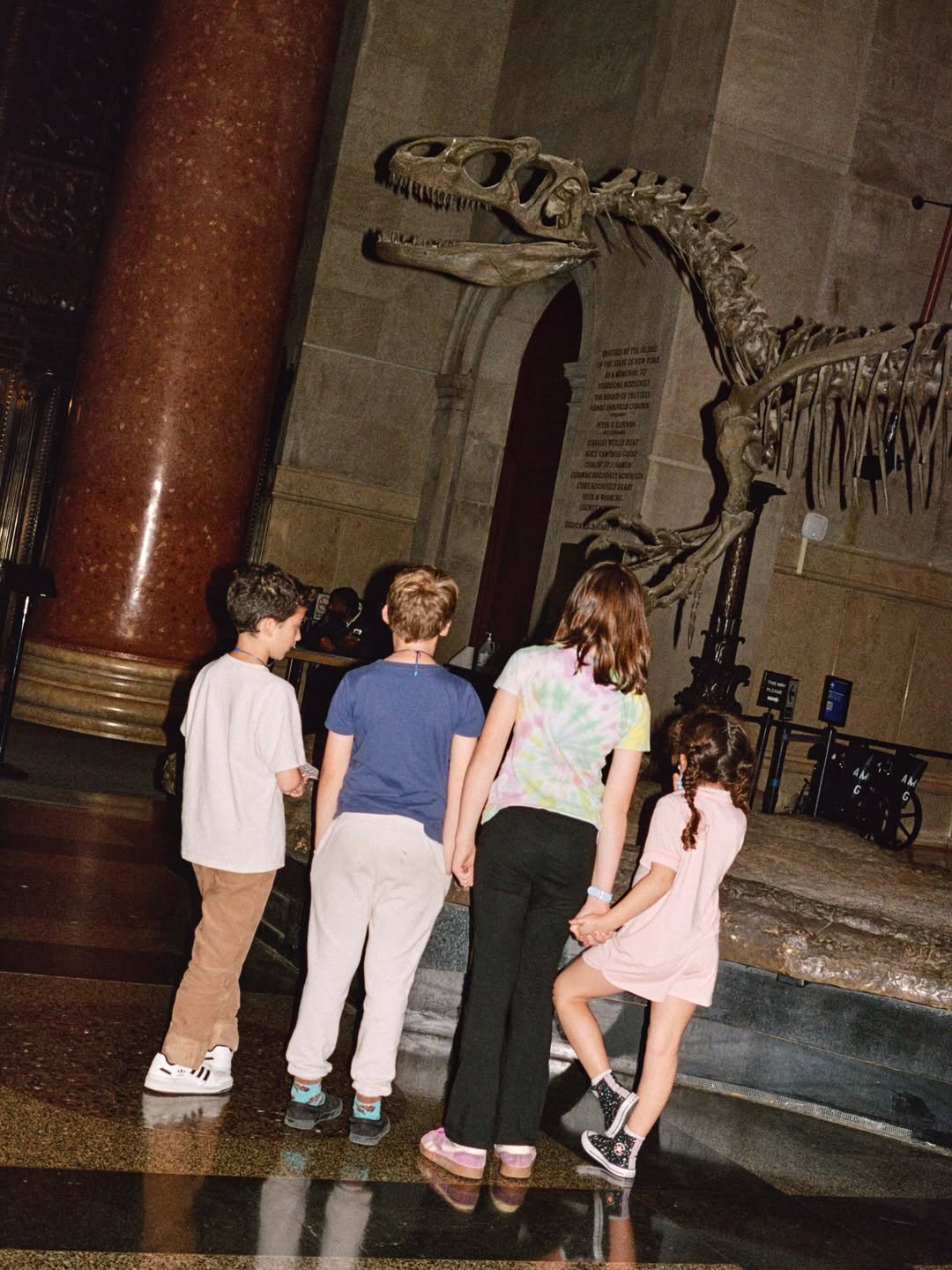 Lucia Bell-Epstein (@luuuuush) directs and photographs for The New York Times’ “A Night at the Museum” story, documenting the revival of the American Museum of Natural History’s (@amnh) beloved sleepover program after a five-year hiatus.
⠀⠀⠀⠀⠀⠀⠀⠀⠀
DP @andrewlprice 
Assist @xander.rapparport
⠀⠀⠀⠀⠀⠀⠀⠀⠀
#LuciaBellEpstein #Director #Photographer #NewYorkTimes #AmericanMuseumofNaturalHistory