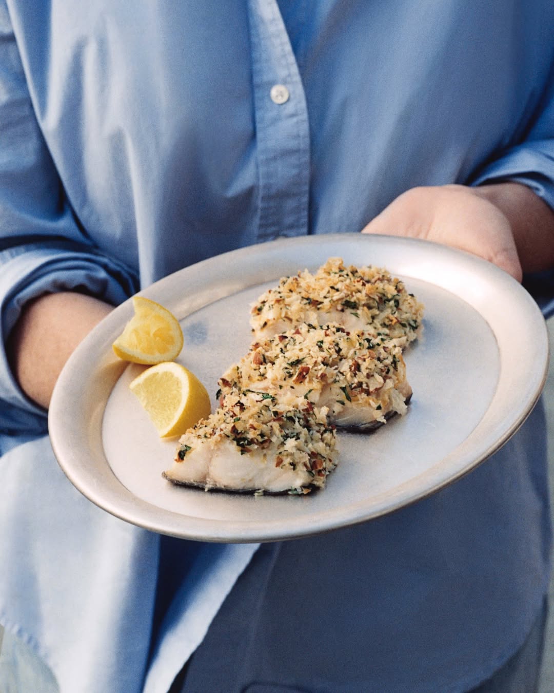 Lucia Bell-Epstein (@luuuuush) photographs & Sophia Eleni Pappas (@sophiaelenipappas) prop styles for @seremonifish. Food styling by @mpearljones.

Production by @lairdandgoodcompany 
⠀⠀⠀⠀⠀⠀⠀⠀⠀
#LuciaBellEpstein #Photographer #SophiaEleniPappas #PropStylist #Seremoni