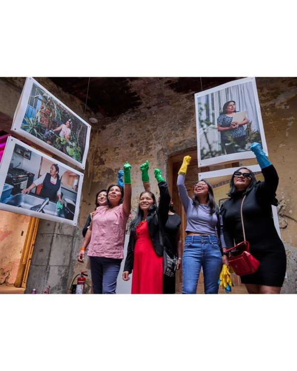 Photographer Mei Tao (@taomeitao) and write...