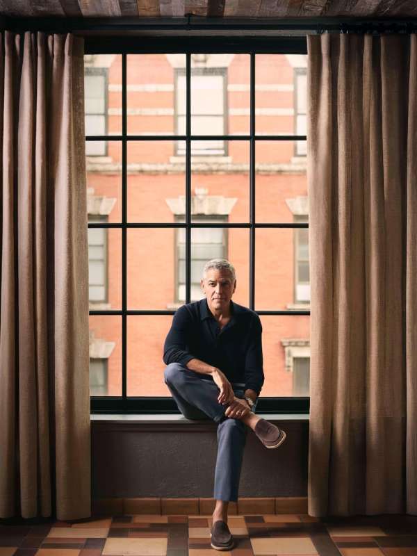 Richard Phibbs (@richardphibbs) photographs...