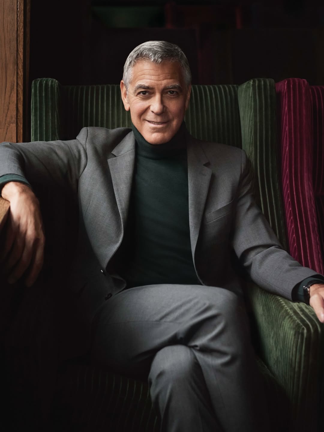 Richard Phibbs (@richardphibbs) photographs George Clooney for the cover of @variety.
⠀⠀⠀⠀⠀⠀⠀⠀⠀
Words @lang_brent
Location @sohohouse
⠀⠀⠀⠀⠀⠀⠀⠀⠀
#RichardPhibbs #Photographer #Variety #GeorgeClooney