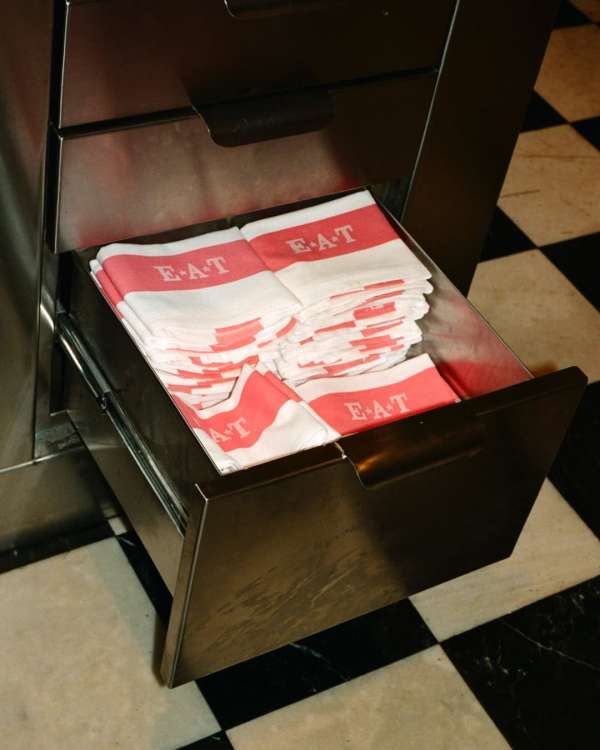 Lucia Bell-Epstein (@luuuush) photographs E...