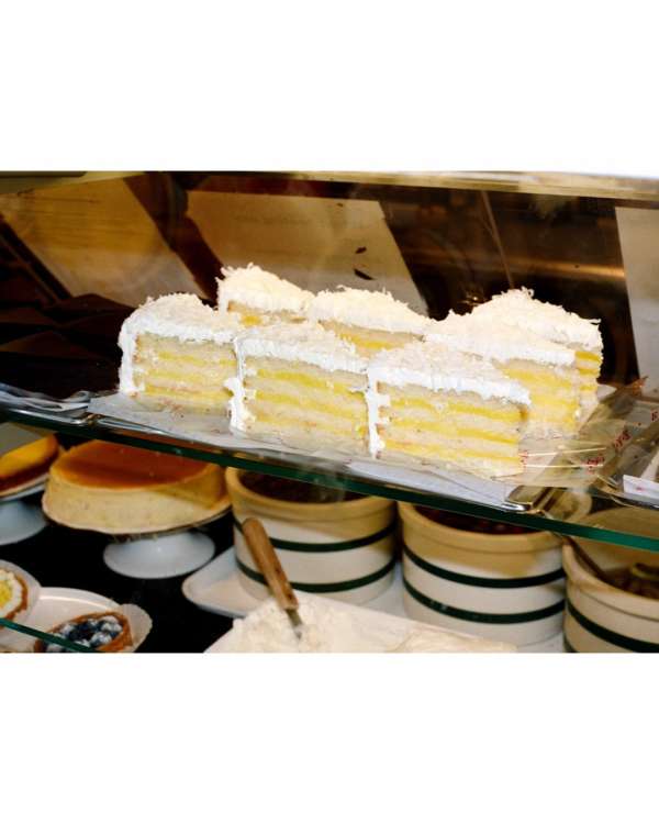 Lucia Bell-Epstein (@luuuush) photographs E...