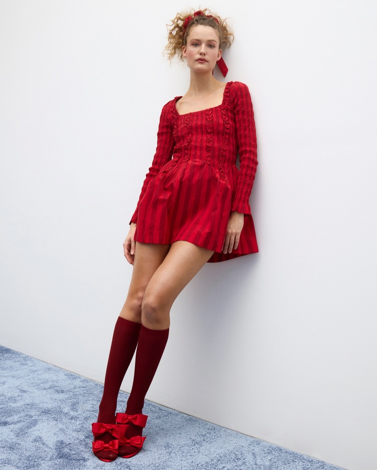 Heather Newberger (@heatherlucknexttime) styles Sara ♥️ 
⠀⠀⠀⠀⠀⠀⠀⠀⠀
Photographed by @toryrust
Makeup @theokoganmakeup
Hair @miwakourasugi3
Model @saravdhoek
⠀⠀⠀⠀⠀⠀⠀⠀⠀
#HeatherNewberger #WardrobeStylist #LairdandGoodCompany