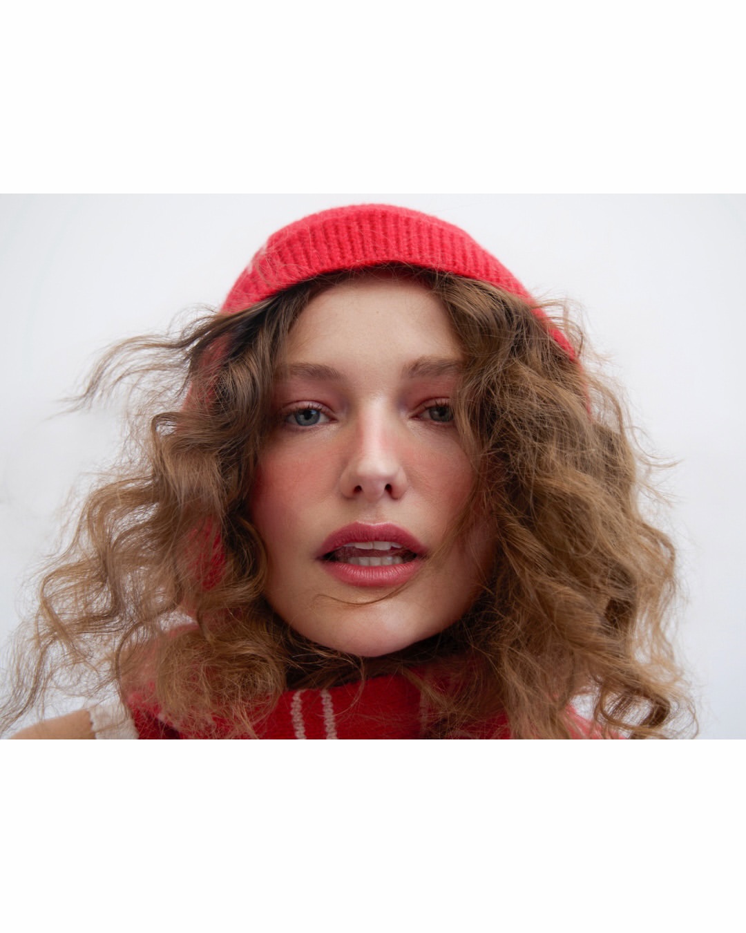 Heather Newberger (@heatherlucknexttime) styles Sara ♥️ 
⠀⠀⠀⠀⠀⠀⠀⠀⠀
Photographed by @toryrust
Makeup @theokoganmakeup
Hair @miwakourasugi3
Model @saravdhoek
⠀⠀⠀⠀⠀⠀⠀⠀⠀
#HeatherNewberger #WardrobeStylist #LairdandGoodCompany