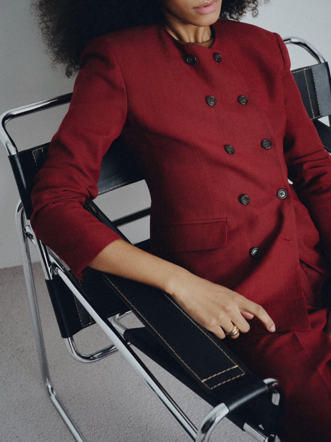 To round out International Women’s Month, we’re sharing recent work by prop stylist and set designer Amy Elise Wilson (@aelisew) for @argent’s SS26 collection, photographed by @sumustecaplioglu. 
⠀⠀⠀⠀⠀⠀⠀⠀⠀
Argent is redefining modern workwear through the lens of function, confidence, and equity. Founded by @salichristeson, Argent brings a thoughtful, purposeful approach to dressing, designed to support how women live and work today.
⠀⠀⠀⠀⠀⠀⠀⠀⠀
#AmyEliseWilson #PropStylist #Argent #InternationalWomensMonth