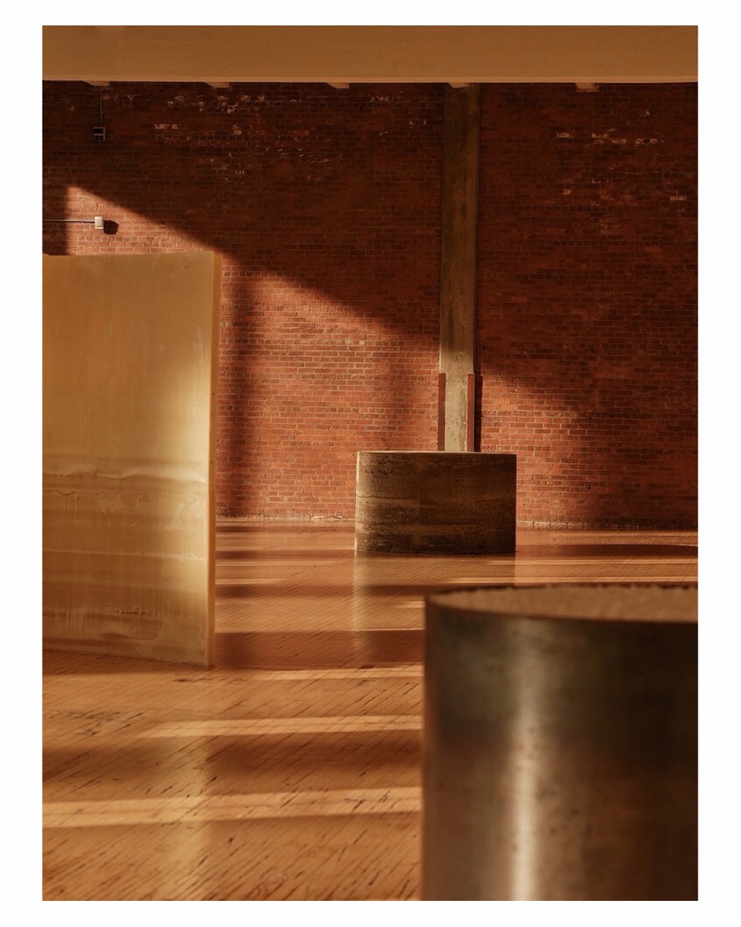 Emiliano Granadao (@quesofrito) photographs artist Meg Webster at Dia Beacon for @nytimes.
⠀⠀⠀⠀⠀⠀⠀⠀⠀
#EmilianoGranado #Photographer #TheNewYorkTimes #MegWebster
