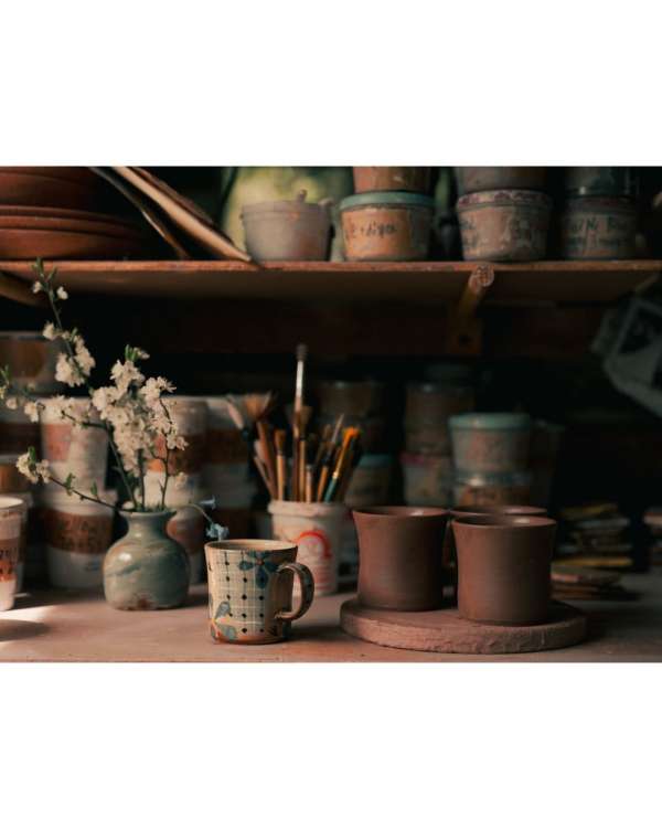 Finn Beales (@finn) photographs ceramicist ...