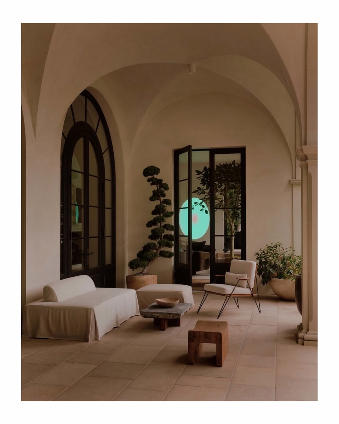 We are thrilled to welcome interior stylist Lisa R...