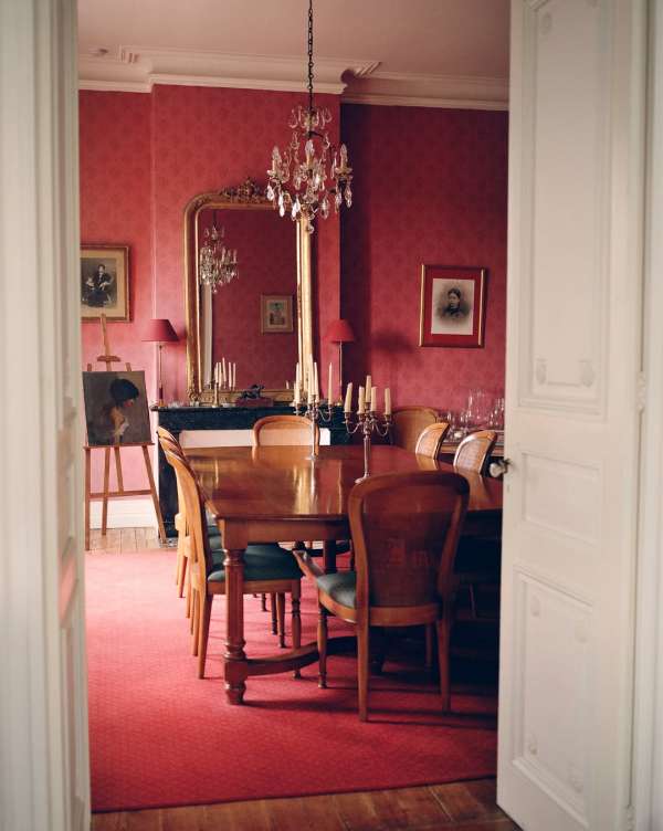 Lucia Bell-Epstein (@luuuuush) photographs ...