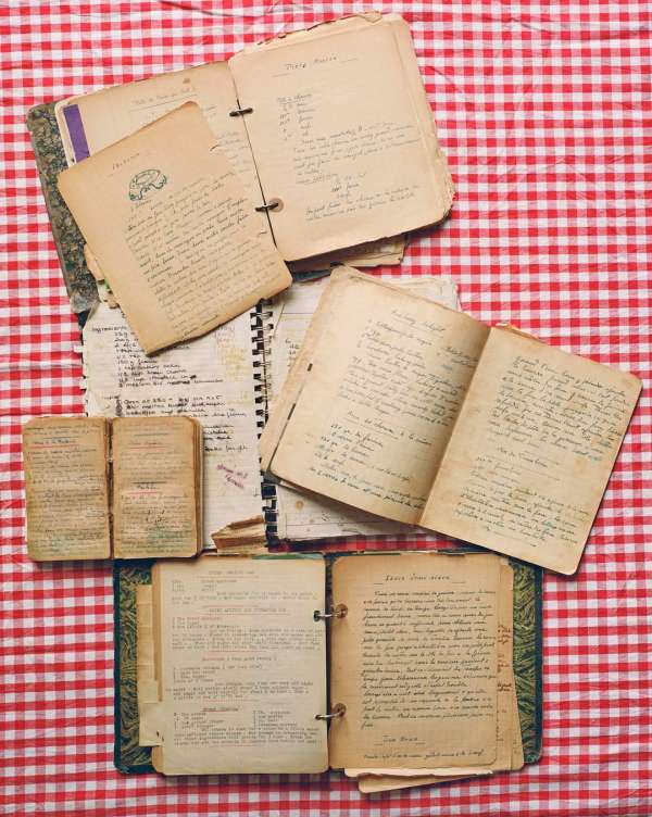 Lucia Bell-Epstein (@luuuuush) photographs ...