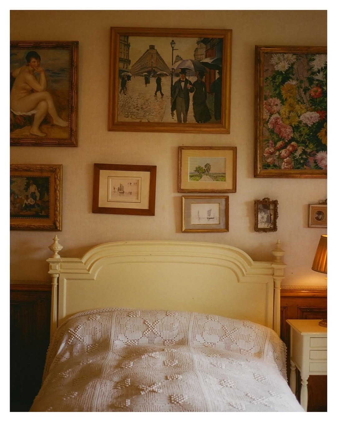 Maureen M. Evans (@maureenme) photographs the home and gardens of Claude Monet in Giverny during her travels last summer.

#MaureenMEvans #Photographer #Giverny #ClaudeMonet