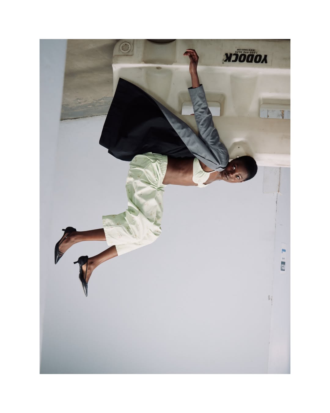 Mei Tao (@taomeitao) directs and photographs for @alsojournal. 

#MeiTao #Photographer #alsojournal #LairdandGoodCompany