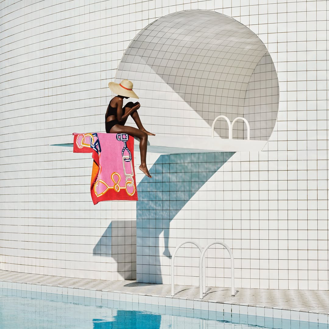 Produced by LA MOUSTACHE
for HERMES
Shot by...