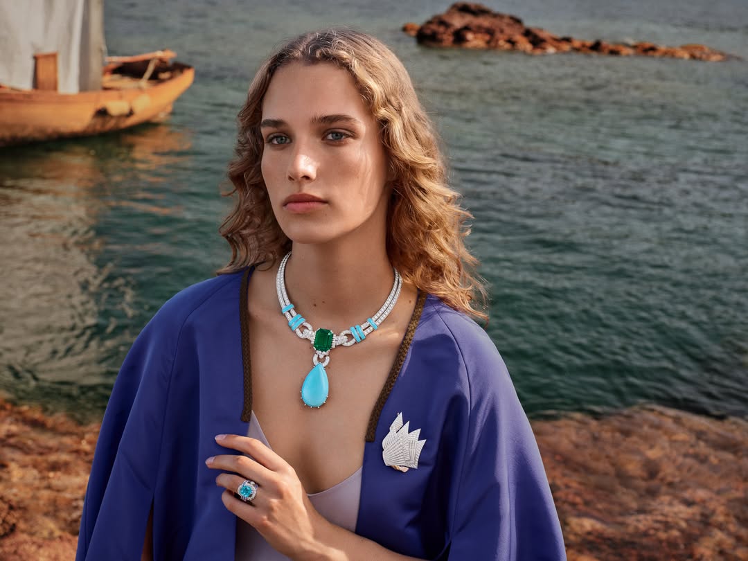 Marc de Groot captures the beauty of Van Cleef and...