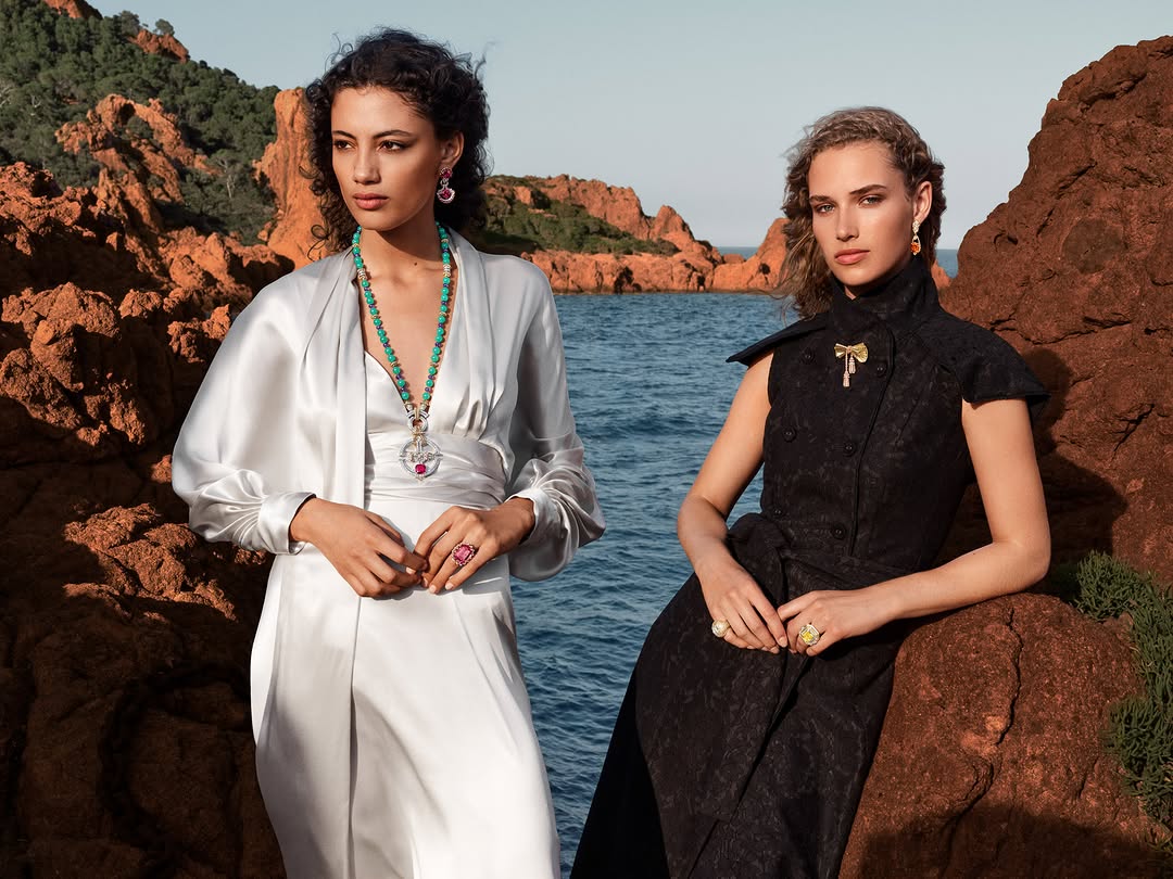 Marc de Groot captures the beauty of Van Cleef and...