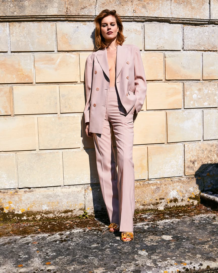@evaherzigova  shot by @koraybirand for Elle Türk...