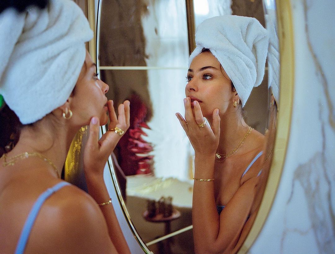 DAISY LONDON |  Nov. 22