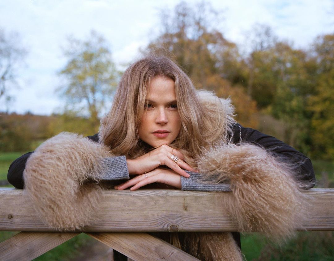 Charlotte Simone |  Dec. 22