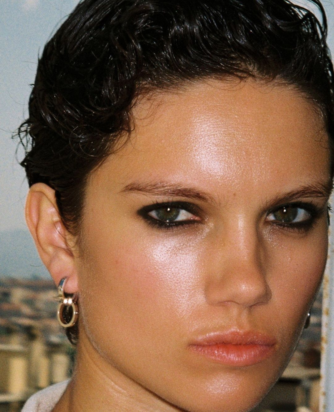 Simone Steenberg X Costume Oct. 25