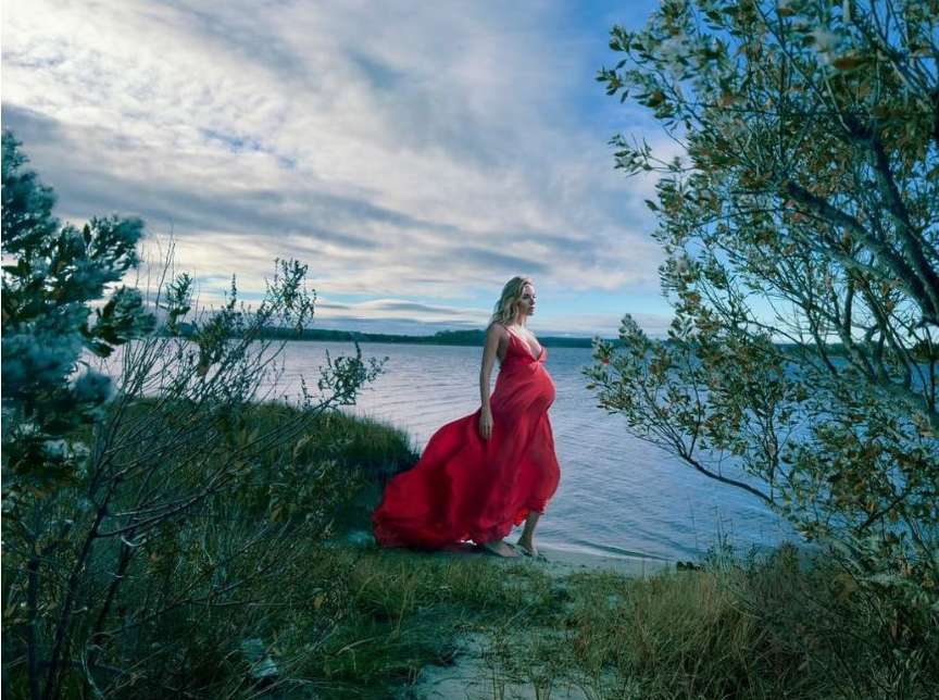 Annie Leibovitz X Sienna Miller for Vogue US Dec. 23