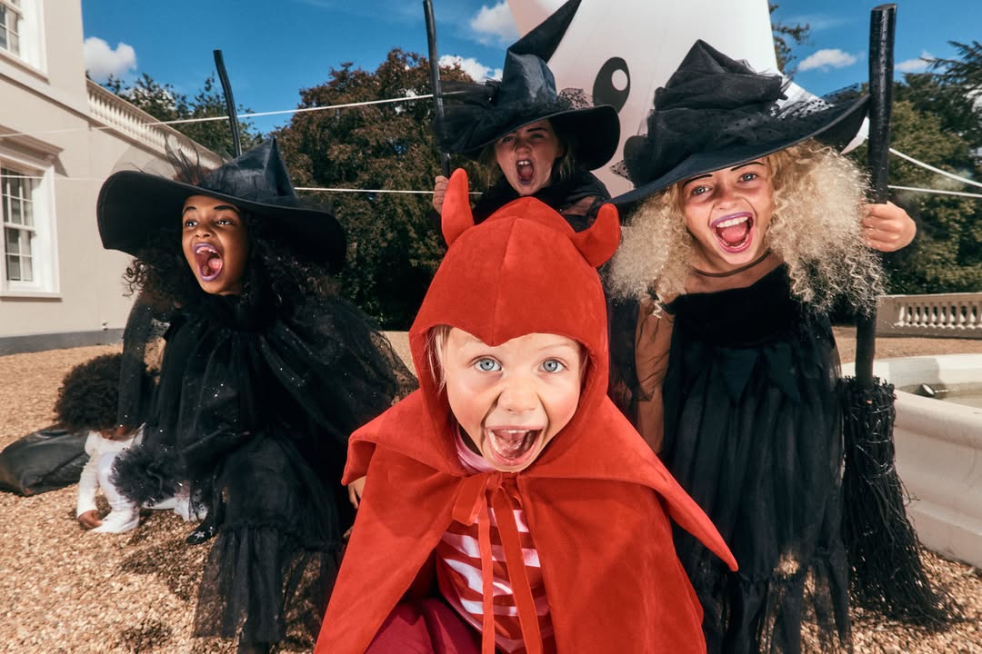 A @zarakids Halloween 👻🔍

Photographer Dan Beleui
Stylist @eliza_conlon
Makeup Artist @athenapaginton
Hair Artist @mariamartinez04
Set Designer @staci.lee
Tailor @fayeeo
Tailor @scarlett__osullivan
Child Wrangler Nicko Bendall
Child Wrangler Emma Cole @kidsonset_
Production Company @lgstudio_ 
Production Director @laurakgalligan 
Senior Producer @gracieyabsley
Production Manager @lima.walters

1st Photography Assistant @em_rbrt
2nd Photography Assistant Chloe Burgess
Digital Technician @brunoconrad
Styling Assistant @leti__guarino
Styling Assistant @ninascottsmith
Makeup Assistant Dakota Blacklawa-Lacy
Makeup Assistant @beautybyphebs
Makeup Assistant @alicia_flamarique
Set Assistant @niasamjohn
Set Assistant @charlie.fairs
Set Assistant @sophie_mai_
Set Assistant Jessa Thorpe
Production Coordinator @grainger.jake
Production Assistant @mikayah.noah
Production Assistant @rafaelramirezfilms
Production Assistant @georgephilllips
