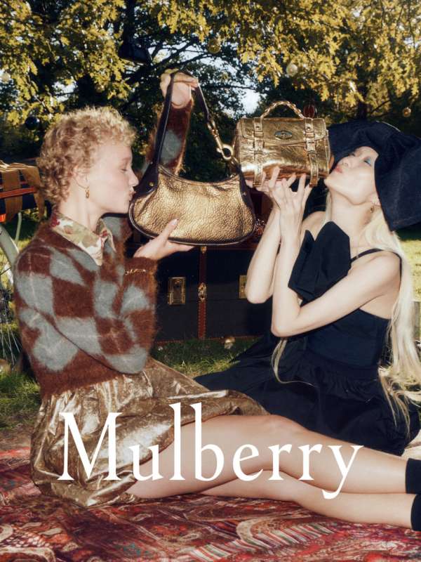 @mulberryengland Festive Campaign🎄✨🎀 🎁