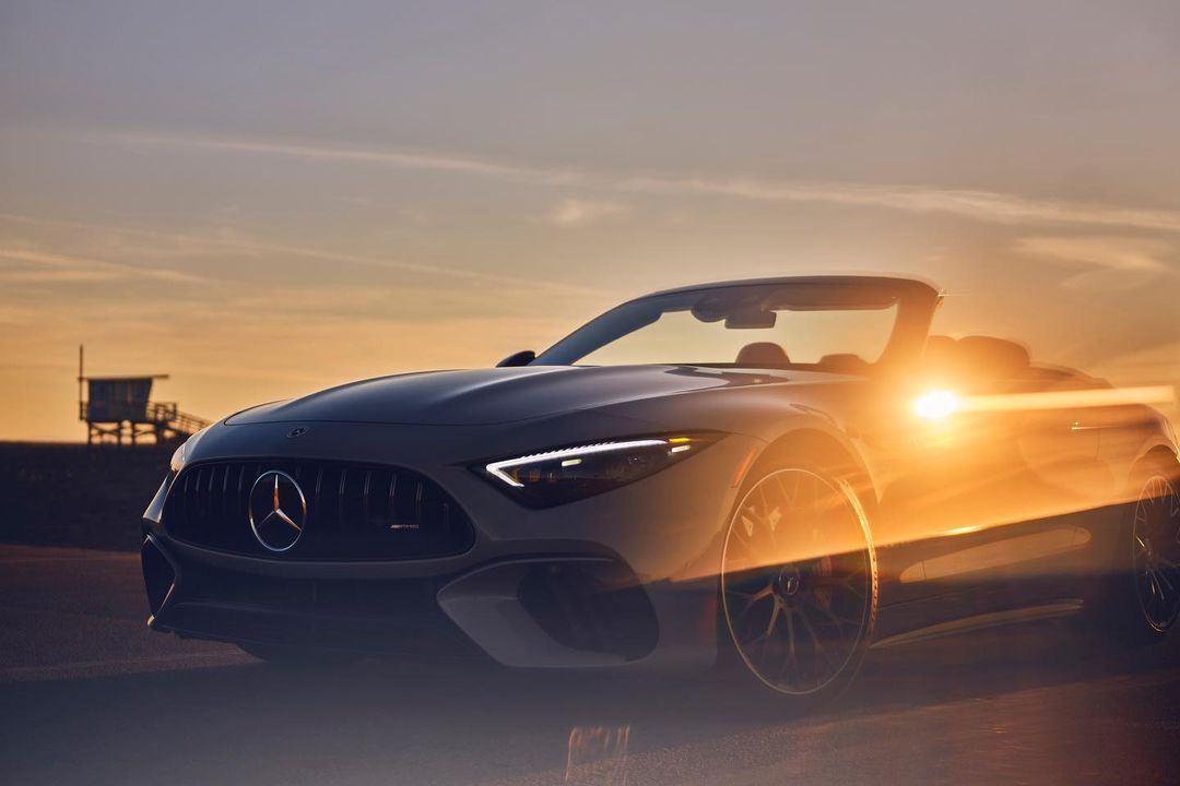 Road & Track Magazine |  May. 22