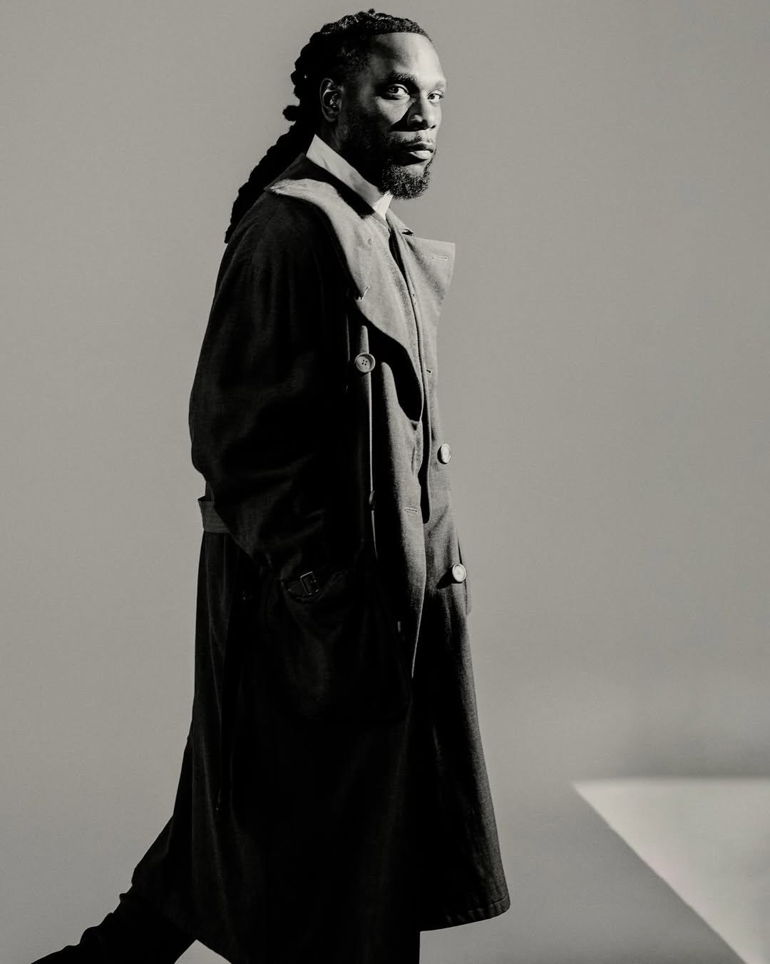 Shot at Lock Warehouse: Burna Boy for @boybrotherfriend.

Photography @samtaylorjohnson
Talent @burnaboygram
Style & Creative Direction @stefanopilati
Fashion @giorgioarmani
Groomer @mata_marielle
Producer @sad__asianmom @jordandctagain