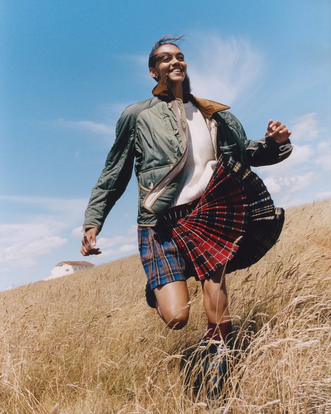 British Vogue Shop The Season by @tobycoulson.

Production @lockstudios

Photographer @tobycoulson
Styling @carolinaugustin
Hair @yuminakadadingle
Makeup @curquhartmua
Model @bebe.parnell
Casting @janay_bailey1
Thank you to @chiomannadi @jamiedspence @laurajaneingham