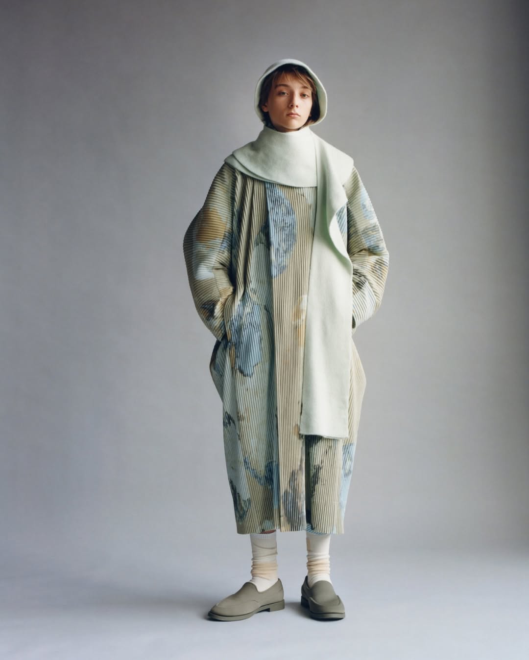 Homme Plissé Issey Miyake AW25 by @lola.pani.