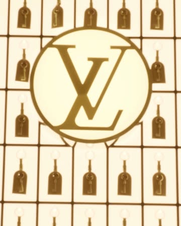 Louis Vuitton Hotel London Pop-Up by @annab...
