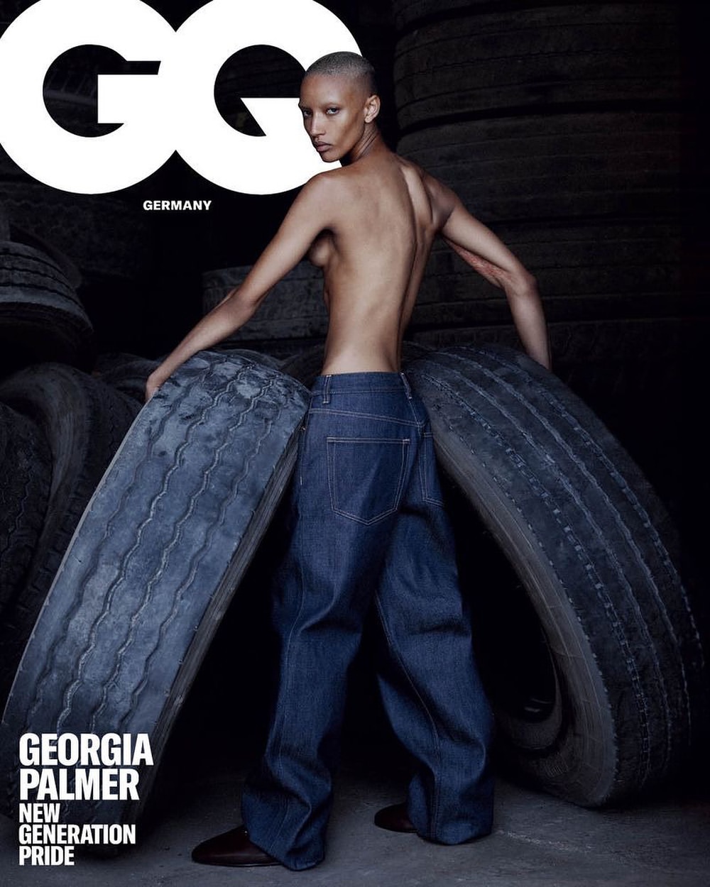 @gq_germany 
 @georgiapalmer @katemossagency 
@seanandseng 
@thegoodcompanyreps 
Styling @tobiasfrericks 
Looks: @gucci