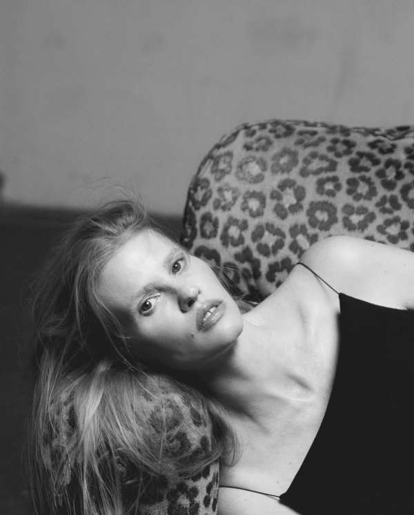 Harper’s Bazaar France with @lara_stone pho...