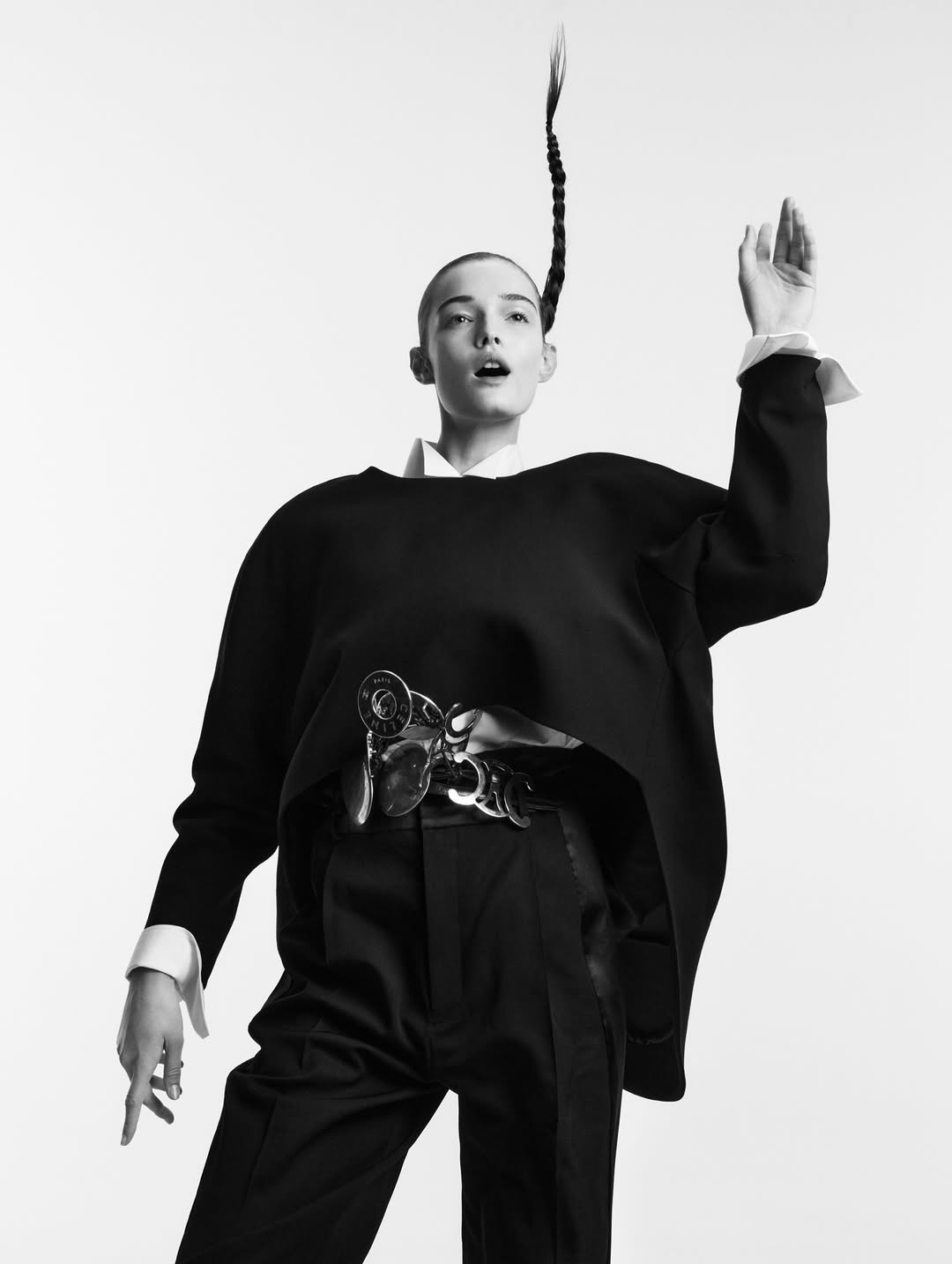 Vogue US December 2025, photographed by @mikaeljansson 

Stylist: @amandaharlech 
Hair Stylist: @eugenesouleiman 
Makeup Artist: @karinwesterlundd 
Manicurist: @nailsbymagda.s 
Set Designer: @frau.juliawagner 
Talent: @angelinakendall_ @alexconsani @awarodhiang @feifeisun @lulutenney 
Movement Director: @ericvonchristison 
@voguemagazine 

Shot in Paris, October 2025