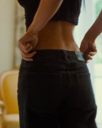 FRAME x @ameliagray photographed by @quenti...