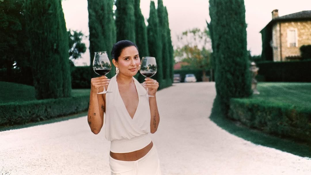 <a href="/louis-browne">Louis Browne</a> <span style="text-transform: none; white-space: nowrap;">Sep. 25</span>