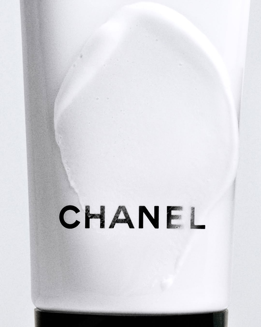Louis Dewynter X Chanel Beauty Jul. 25
